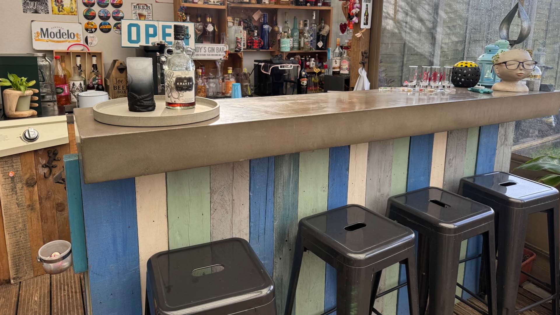 concrete garden bar and kitchen