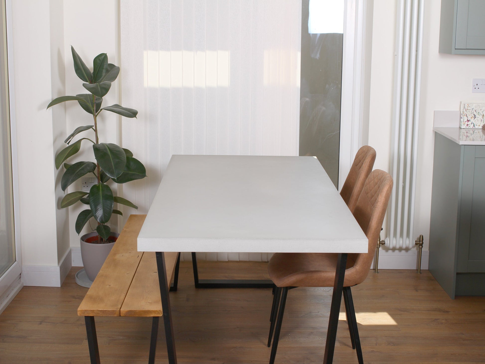 Concrete Ding Table