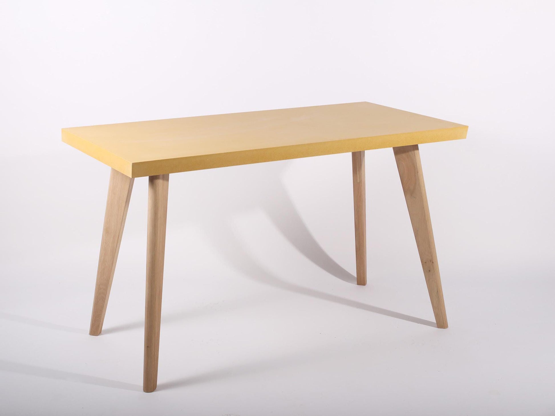 terracotta concrete table for computer desk with oak legs_isometric view